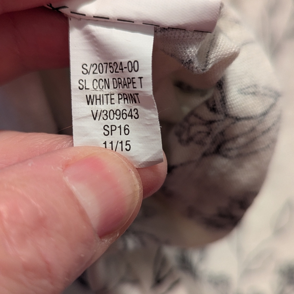 Old Navy ivory & black floral print sleeveless blouse size Large - Picture 4 of 6